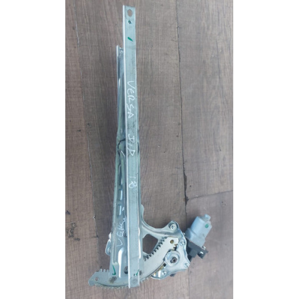 Máquina Vidro Dianteira Direita Nissan Versa 2018