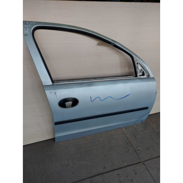 Porta Dianteira Direita Chevrolet Corsa Maxx 2005 C Detalhe 