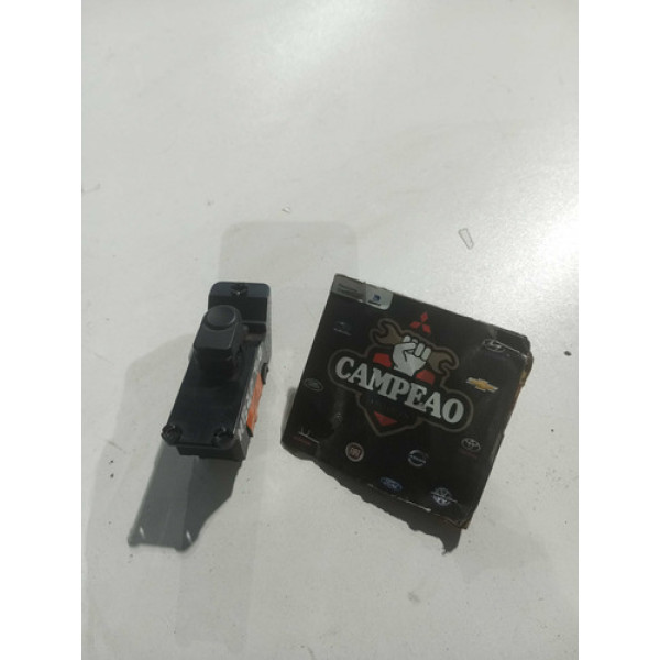 Botao Comando Traseiro Esquerdo Hb20 Sedan 2016