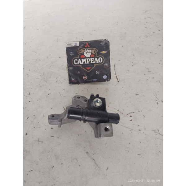 Suporte Conector Agua Toyota Corolla 2022 C Detalhe 