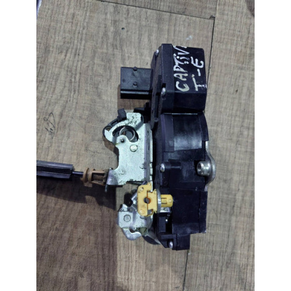 Fechadura Traseira Esquerda Gm Captiva 2009