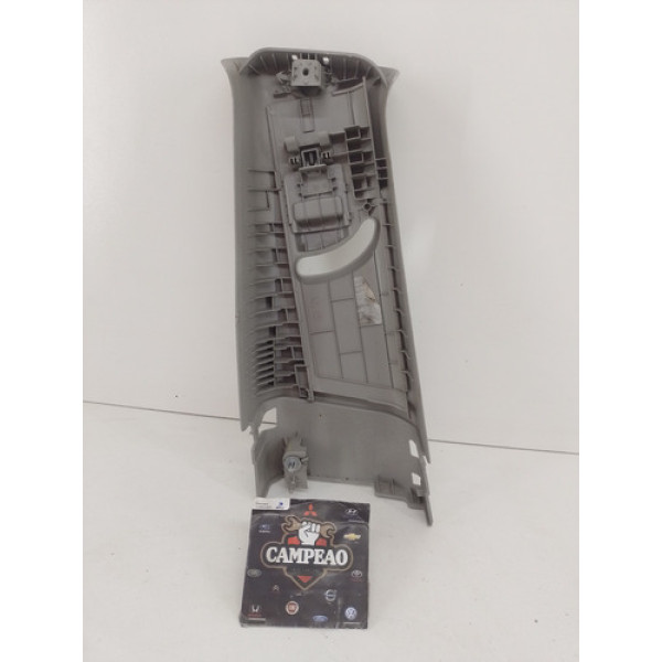 Moldura Coluna Cinto Direito Chevrolet Tracker 2014