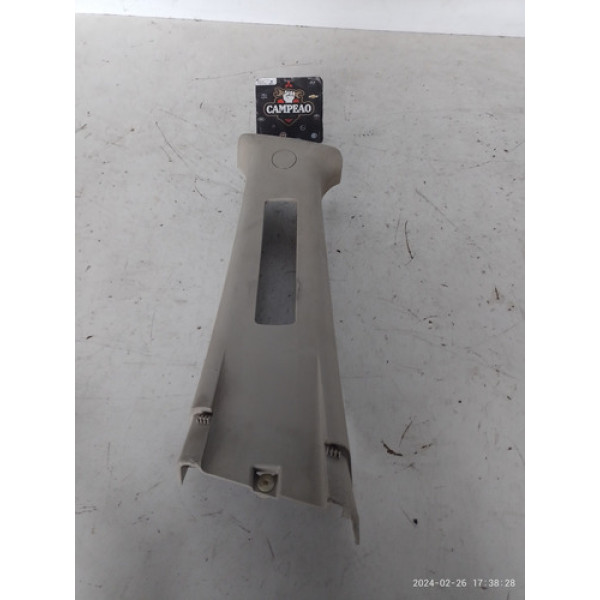 Moldura Coluna Esquerda Nissan Sentra 2008
