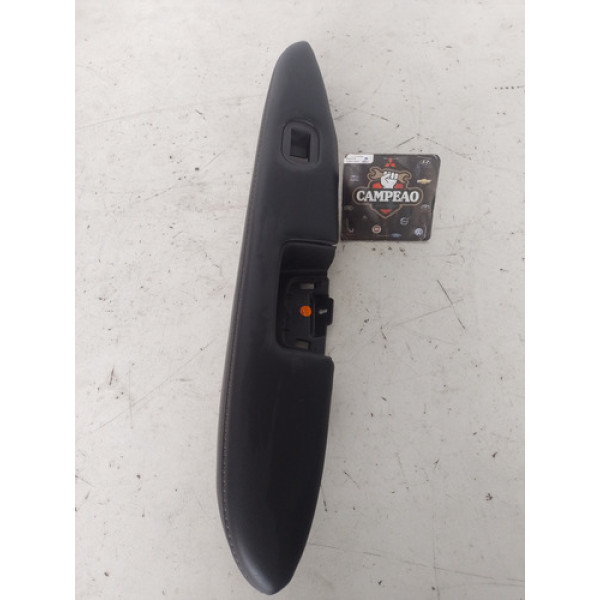 Moldura Acabamento Puxador Traseiro Direito Honda Hrv 2017