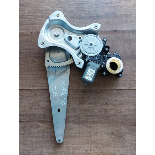 Maquininha De Vidro Traseira Esquerda Toyota Yaris 2020