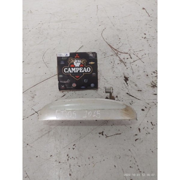 Maçaneta Externa Traseira Esquerda Etios 2015 C Detalhe