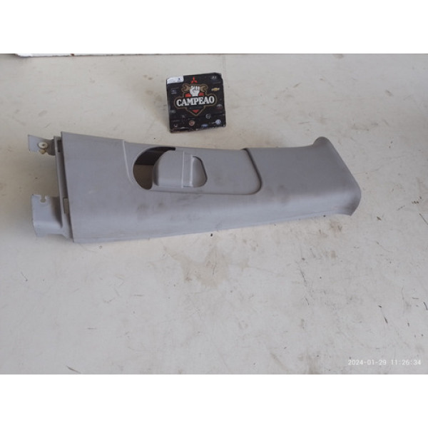 Acabamento Coluna Central Direito Hyundai I30 2010