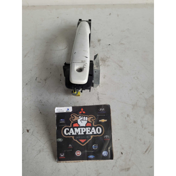 Maçaneta Externa Dianteira Esquerda Nissan Kicks 2019