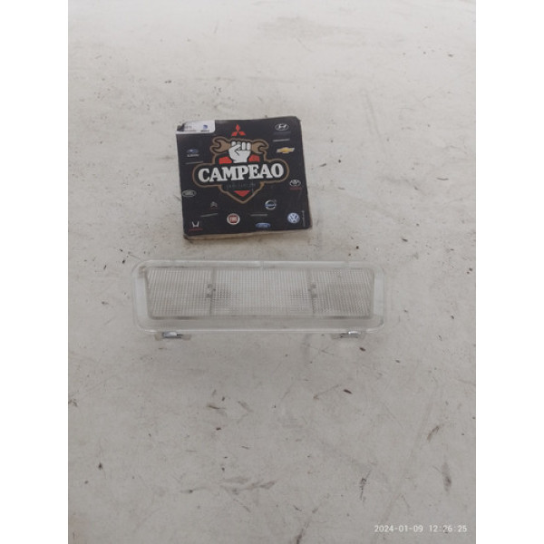 Luz Cortesia Chevrolet Corsa 2003