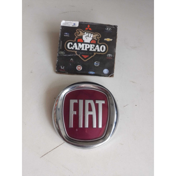Emblema Parachoque Dianteiro Fiat Doblo 2017