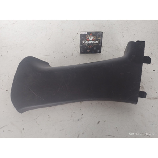 Acabamento Coluna Traseira Direita Renault Duster 2016