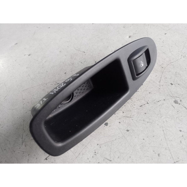 Botão Vidro Traseiro Esquerdo  Moldura Fiat Punto 1.6 2014