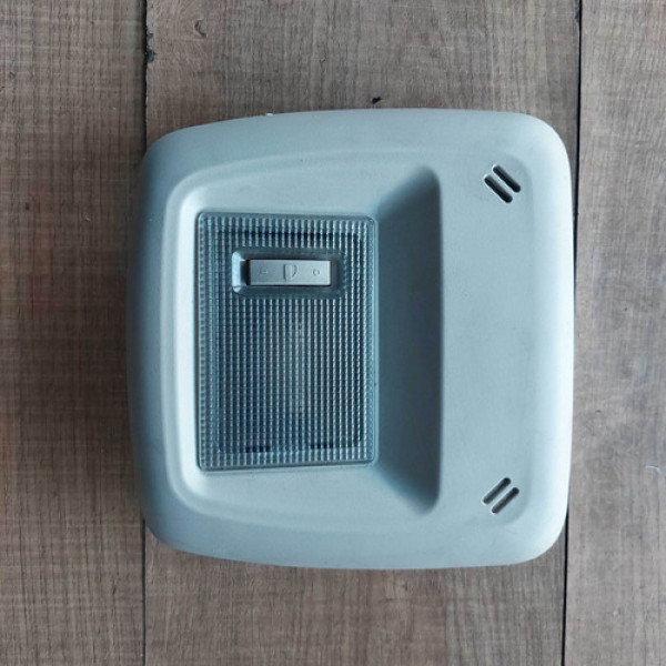 Luz Cortesia Chevrolet Cobalt 2014