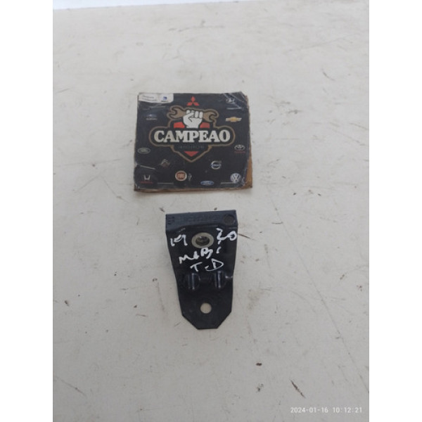 Suporte Módulo Vidro Traseira Direita Fiat Mobi 2019