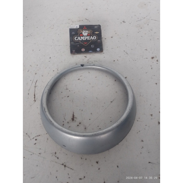 Moldura Farol Volkswagen Kombi 2004