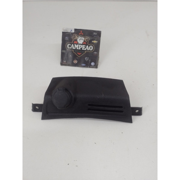 Moldura Tomada 12v Painel Chevrolet Tracker 2014