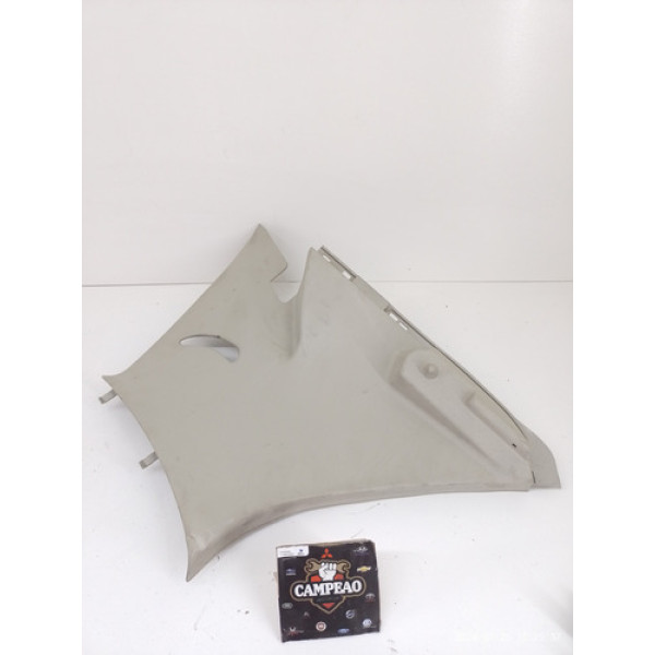 Moldura Porta Malas Esquerda Nissan Tiida 2010