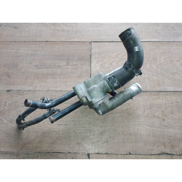 Carcaça Válvula Termostática Hyundai Tucson 2.0 2008 