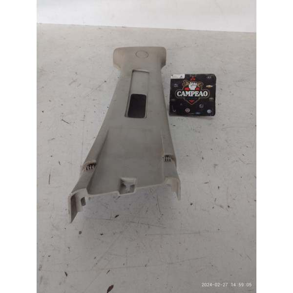 Moldura Coluna Direita Nissan Sentra 2008