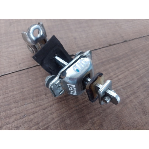 Limitador Porta Dianteira Direita Gm Celta 1.0 2011 Vhc-e