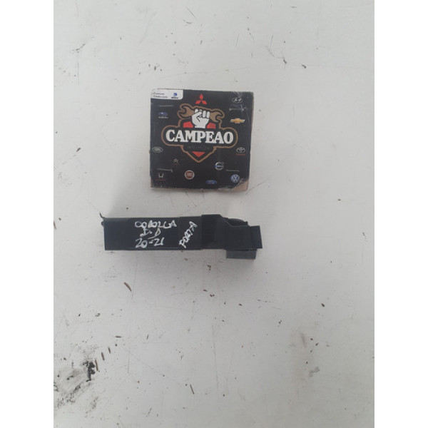 Acabamento Porta Dianteira Direita Toyota Corolla 2021