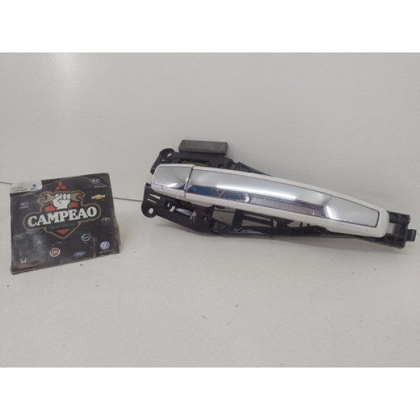 Maçaneta Externa Dianteira Direita Chevrolet Tracker 2014