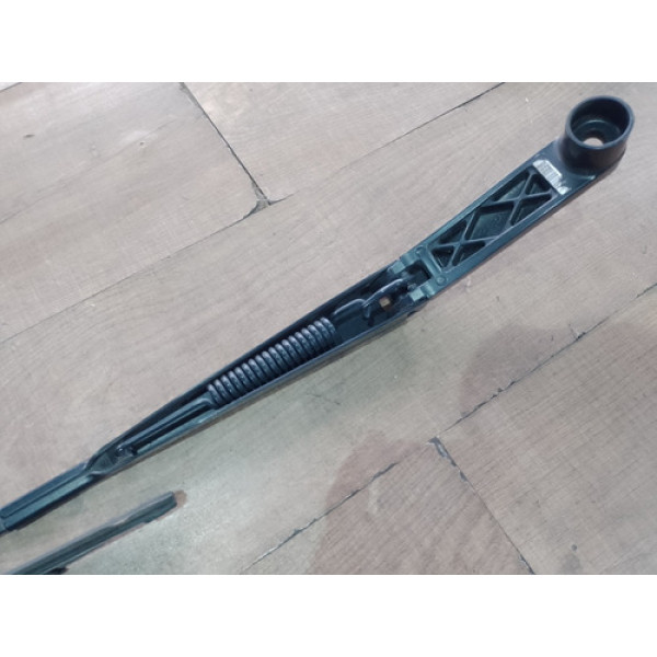 Braço Limpador Dianteiro Esquerdo Hyundai Elantra 1.8 2013