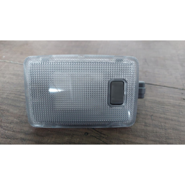 Luz Cortesia Toyota Yaris 2019