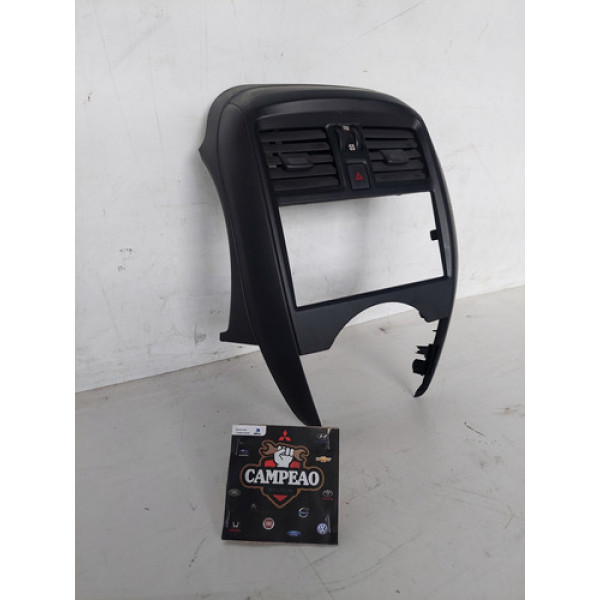 Acabamento Moldura Multimidia Nissan Versa 2020