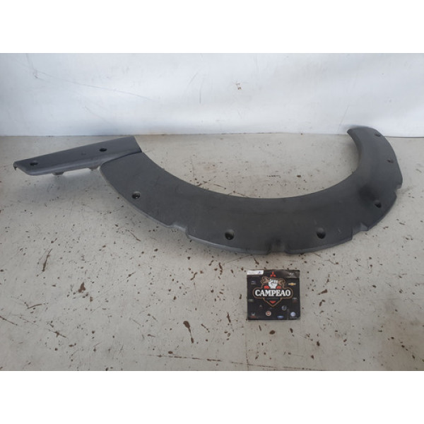 Moldura Paralama Traseiro Direito Fiat Strada 2013