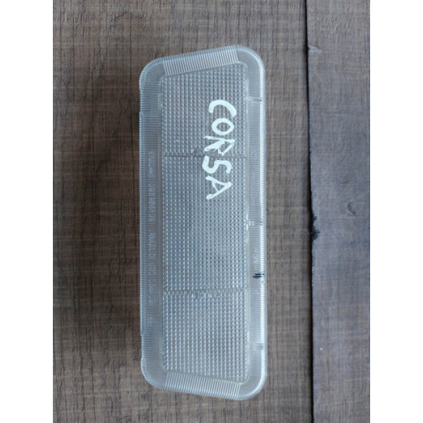 Luz Cortesia Chevrolet Corsa 2005