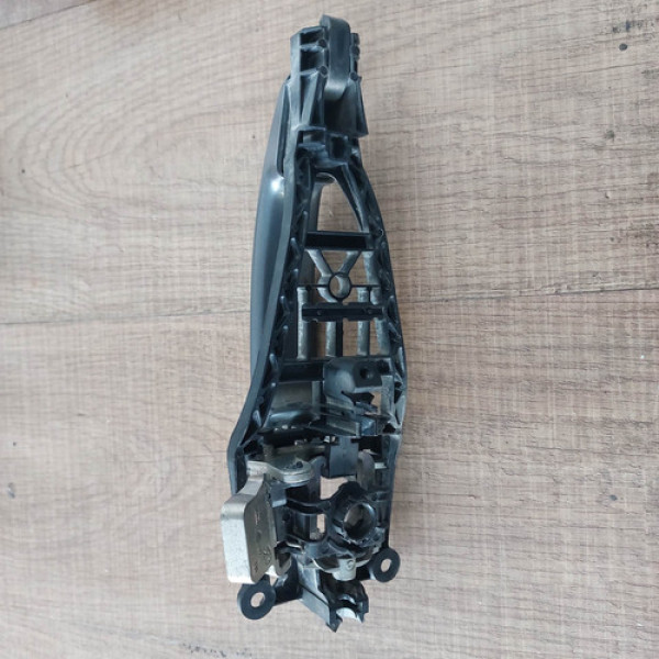 Macaneta Externa Traseira Direita Chevrolet Gm Agile 2011