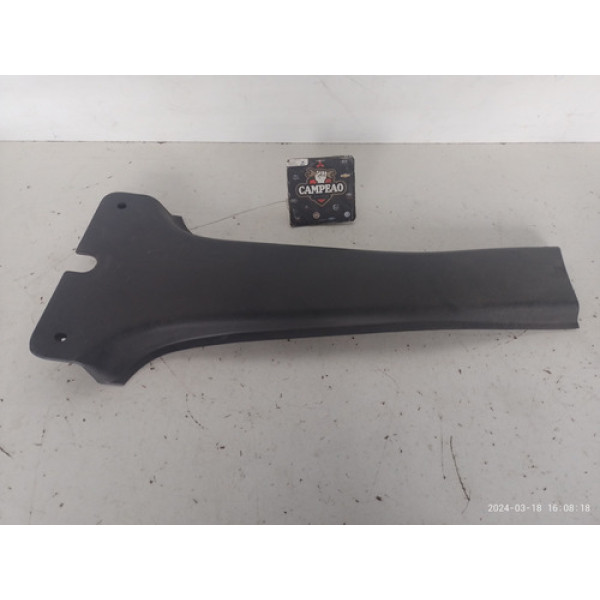 Acabamento Coluna Central Esquerda Chevrolet Prisma 2010