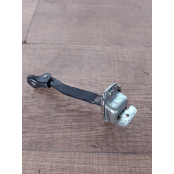 Limitador Porta Traseira Direita Nissan March 2013