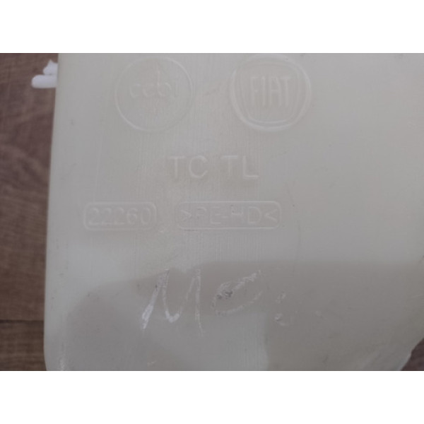 Reservatório Água Limpador Fiat Mobi 1.0 4cc 2017