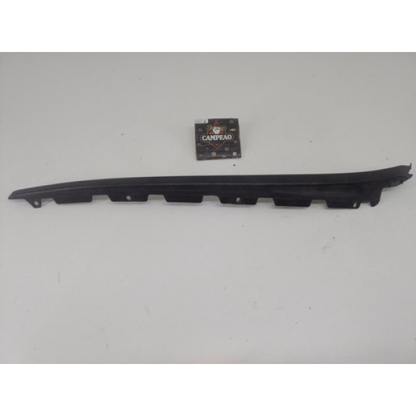 Acabamento Externo Direito Parabrisa Fiat Palio 2002