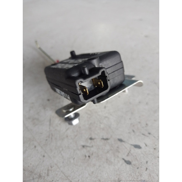 Atuador Fechadura Tampa Traseira Renault Sandero 2013