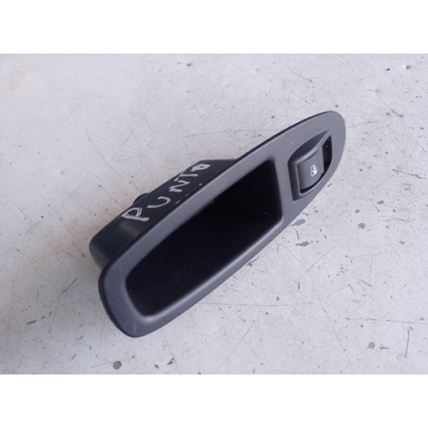Botão Vidro Traseiro Direito   Moldura Fiat Punto 1.6 2014
