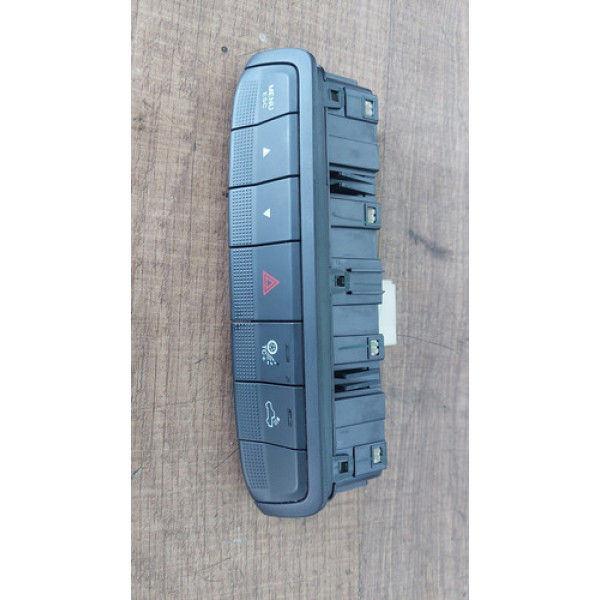 Botão Do Pisca Alerta Strada 2021