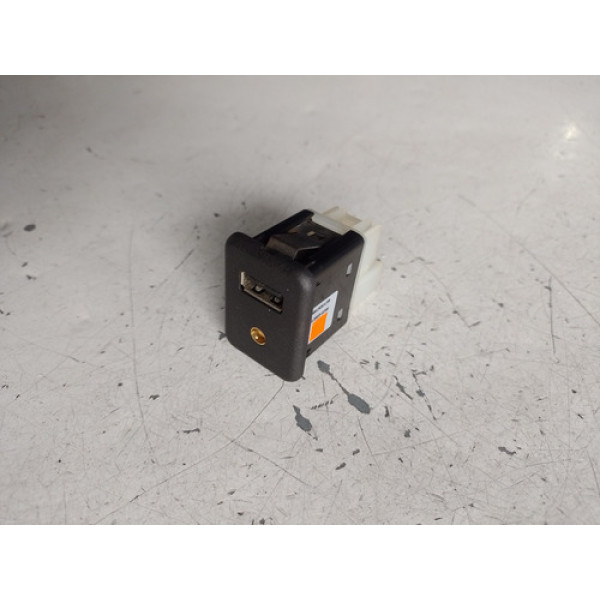 Porta Conector Usb Auxiliar Gm Chevrolet Onix 1.0 2017 