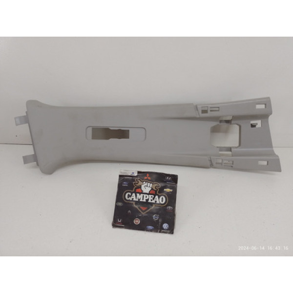 Acabamento Coluna Cinto Direito Renault Captur 1.6 16v 2019