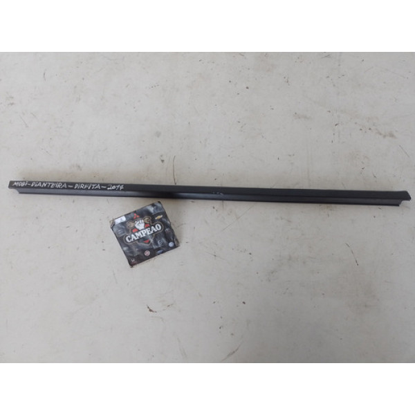 Pestana Externa Dianteiro Direito Fiat Mobi 2019