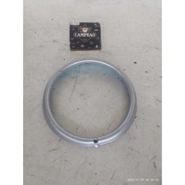 Moldura Farol Direito Volkswagen Kombi 2004 Paralela