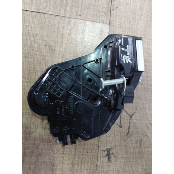 Fechadura Traseira Esquerda Toyota Corolla 2016 