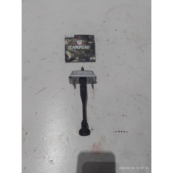 Limitador Porta Traseira Direita Chevrolet Cruze 2014