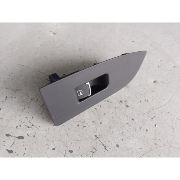 Botão Vidro Traseiro Esquerdo   Moldura Vw Passat Cc 2010