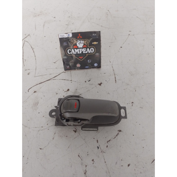 Maçaneta Interna Dianteira Direita Nissan Livina 2010