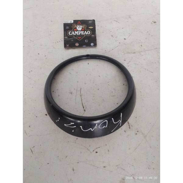 Moldura Farol Volkswagen Kombi 2004