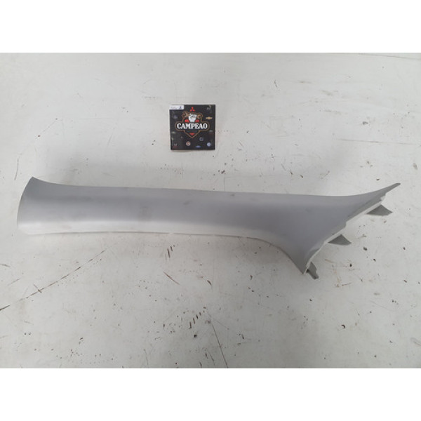 Acabamento Esquerdo Coluna Parabrisa Nissan Versa 2020