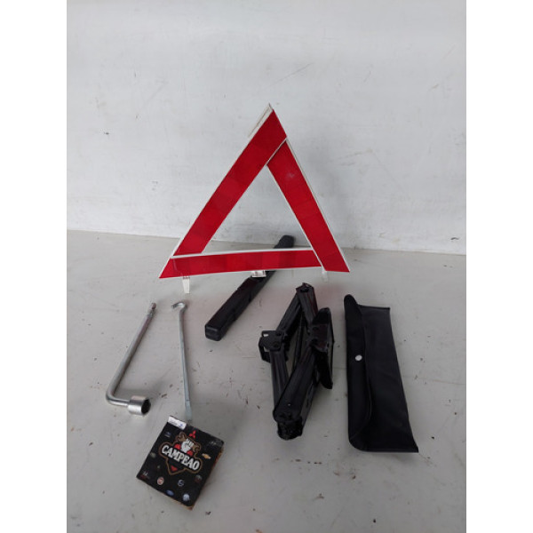 Kit Macaco Chave Roda Triangulo Nissan Versa 2020